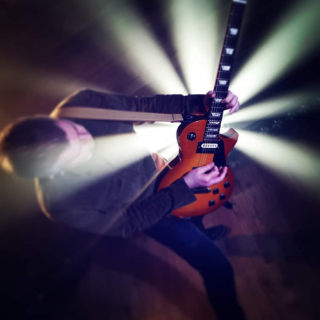 Paul Wilson-Singer Guitarist and DJ. - Photo 4