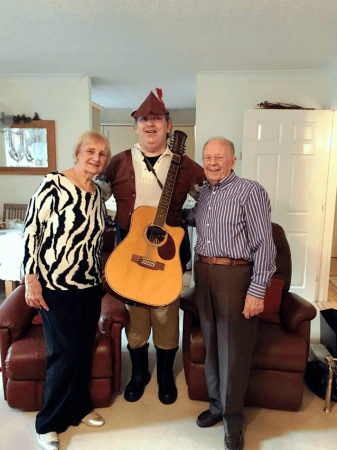 Fully Personalised Singing Telegram - Photo 6