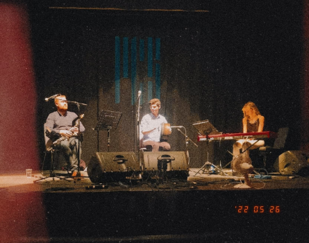 Ar an mBóthar