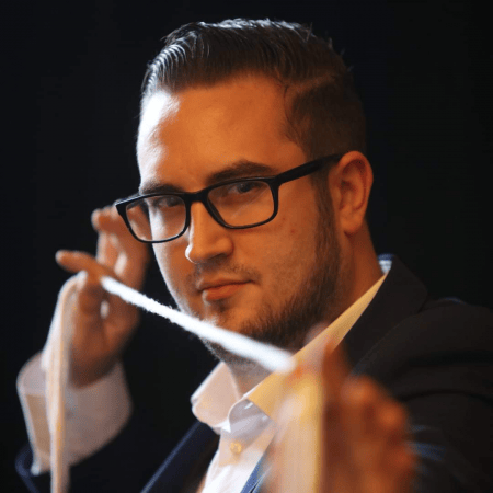 Profession Close Up Magician - Photo 6