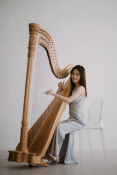 Dorothy Harpist