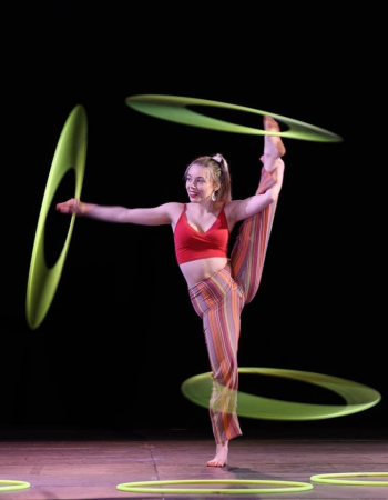 Circle Spectacular Hoop Act  - Photo 5
