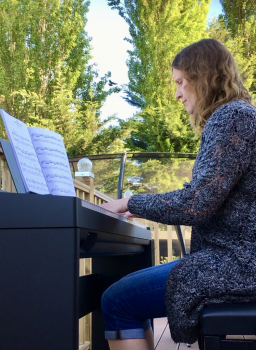 Angela’s Piano Entertainment 