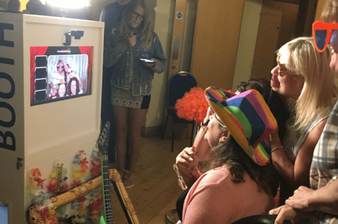 3 Hour Photo Booth Hire - Photo 11