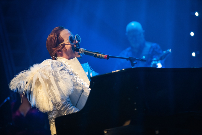 I'm Still Standing - The Elton John Story - Photo 5