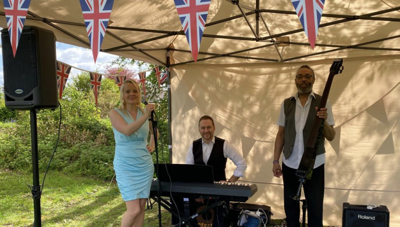 Pink Champagne Jazz & Pop Band , Duo , Trio  - Photo 23