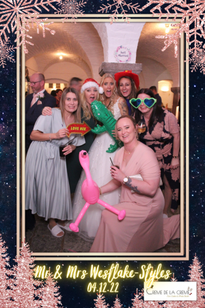 Magic Mirror Hire  - Photo 5