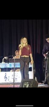 Singer Pianist Grace