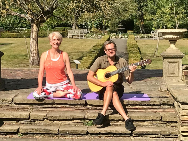Yoga with live guitarist  - Photo 2