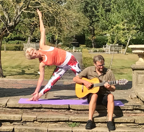 Yoga with live guitarist  - Photo 3