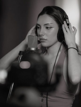Ayla - Photo 3