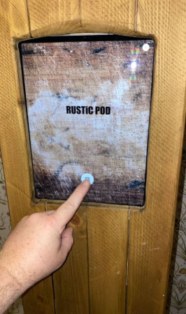 THE RUSTiC POD - Photo 10