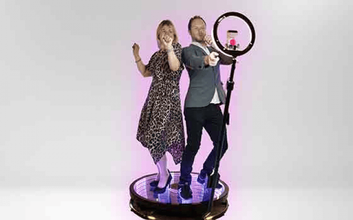 LED Infinity 360 Photo Booth - Photo 2