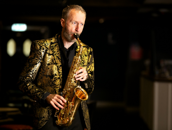 Paul Arnold, saxophonist - Photo 3
