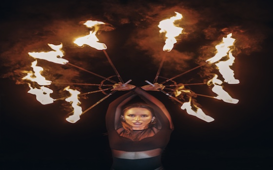 Mesmering fire breathing show - Photo 2