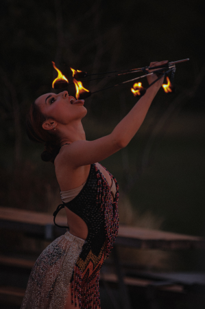 Mesmering fire breathing show - Photo 5