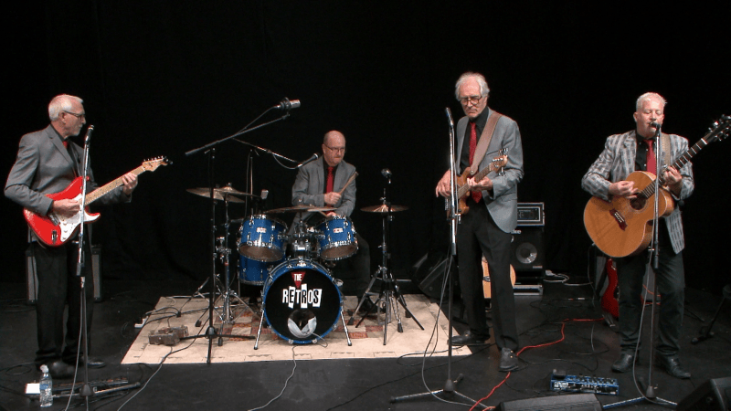 The Retros - Photo 6