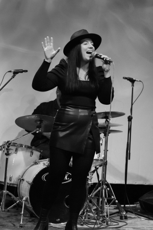Ella Jeanie - Photo 5