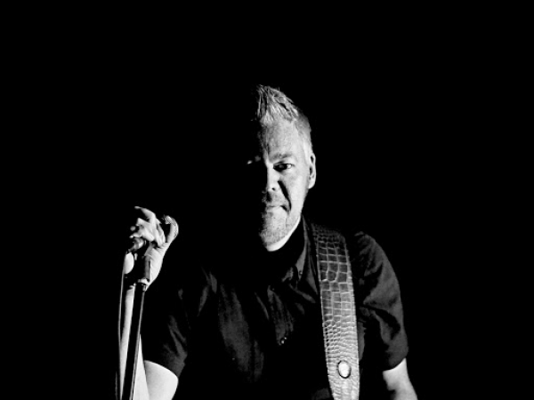 Paul Wilson-Singer Guitarist and DJ. - Photo 8