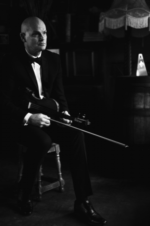 Daniel Axworthy Violinist - Photo 4