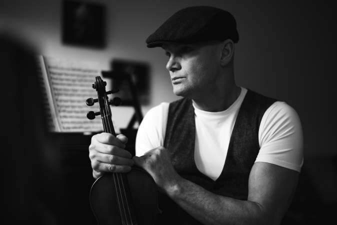 Daniel Axworthy Violinist - Photo 6
