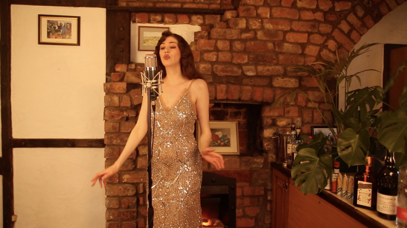 Eleanor Hart Jazz Vocalist with Backing Band - Photo 3