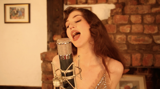 Eleanor Hart Jazz Vocalist with Backing Band