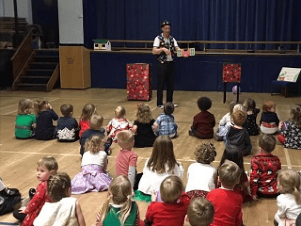 Derby Childrens Entertainer Stuart Brown - Photo 3