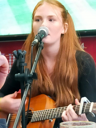 Ellie Sings - Photo 5
