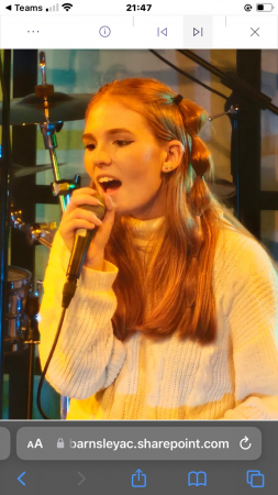 Ellie Sings - Photo 10