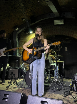 Alice Jacobsen, Singer, Guitarist, Pianist