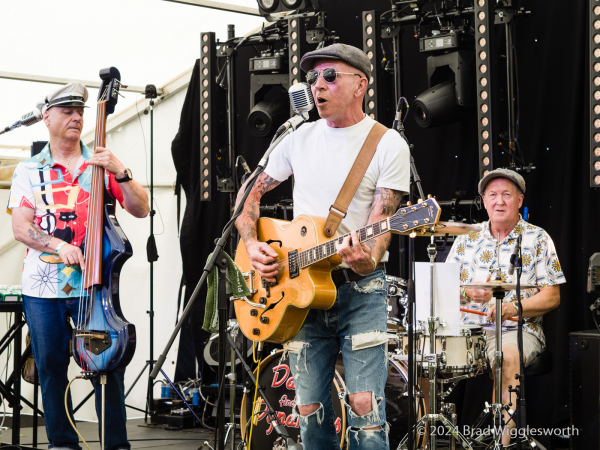Damo And The Dynamites - Photo 2