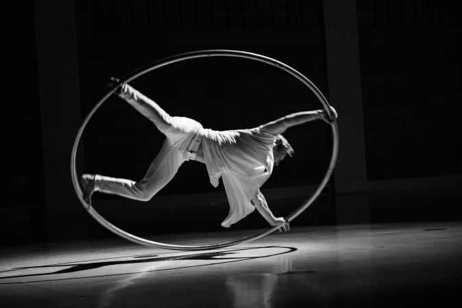 ALIATRIX | Cyrwheel acrobatic show - Photo 2