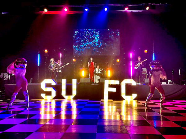 77 Live - Photo 5