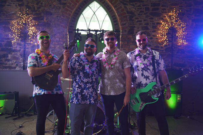 Hot Ticket Party Band - Photo 5