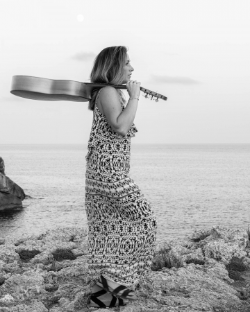 Jo McNab - Photo 5