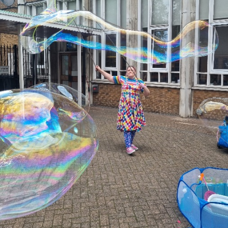 Kat’s Amazing Bubbles - Photo 11