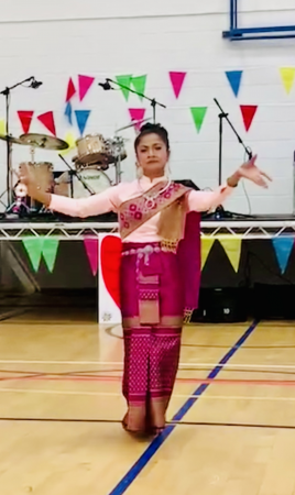 Thai Cultural Dance Performance - Photo 2