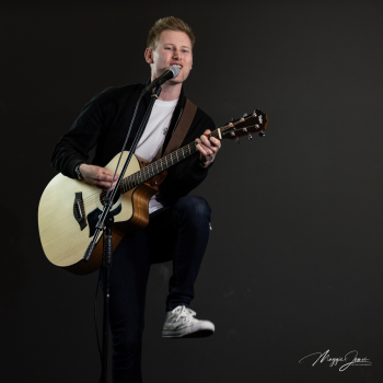 Jamie Felton Singer/Guitarist