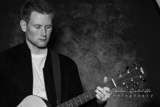 Jamie Felton Singer/Guitarist - Photo 12