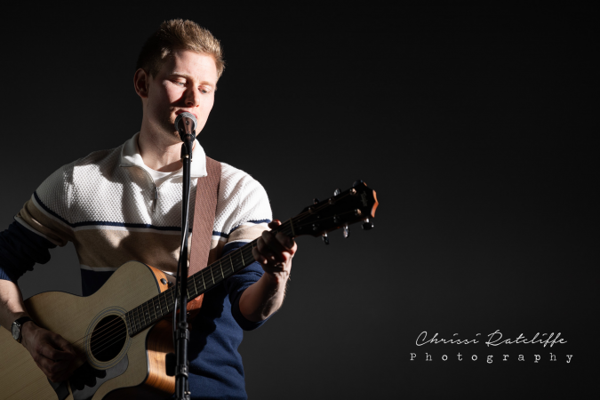 Jamie Felton Singer/Guitarist - Photo 7