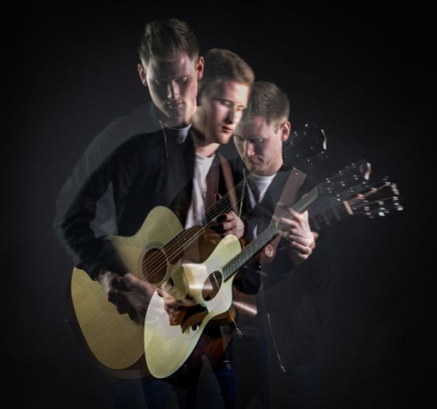 Jamie Felton Singer/Guitarist - Photo 11