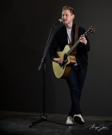 Jamie Felton Singer/Guitarist - Photo 16