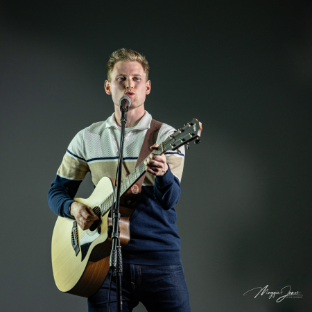 Jamie Felton Singer/Guitarist - Photo 17