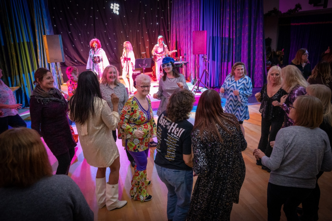 Take A Chance On Three – ABBA Tribute - Photo 2